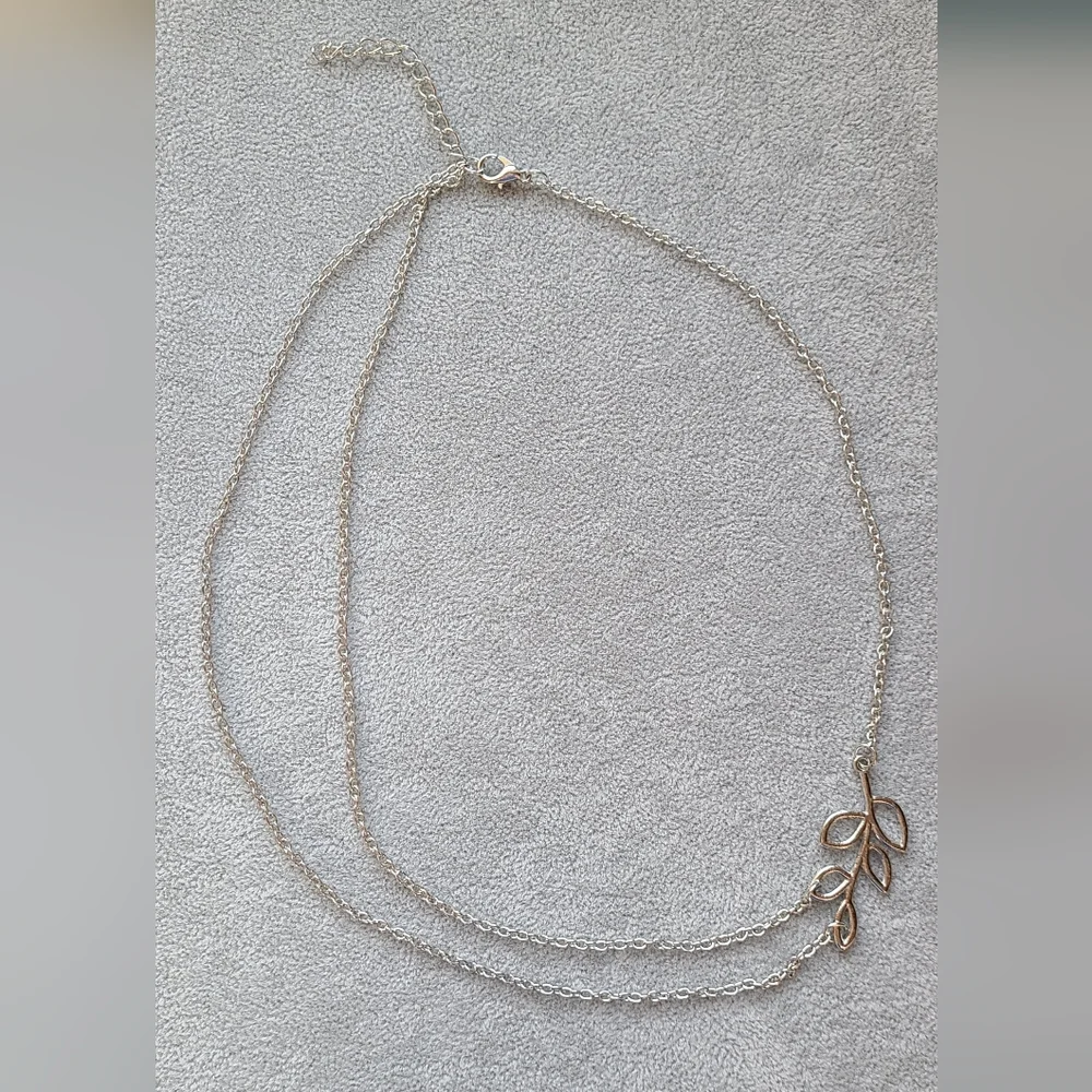 ✨️Silver Necklace✨️ - Picture 2 of 2